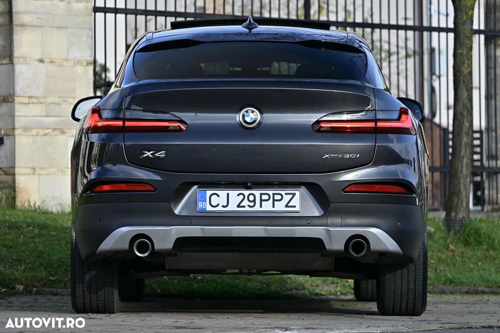 BMW X4 xDrive30i AT xLine - 11