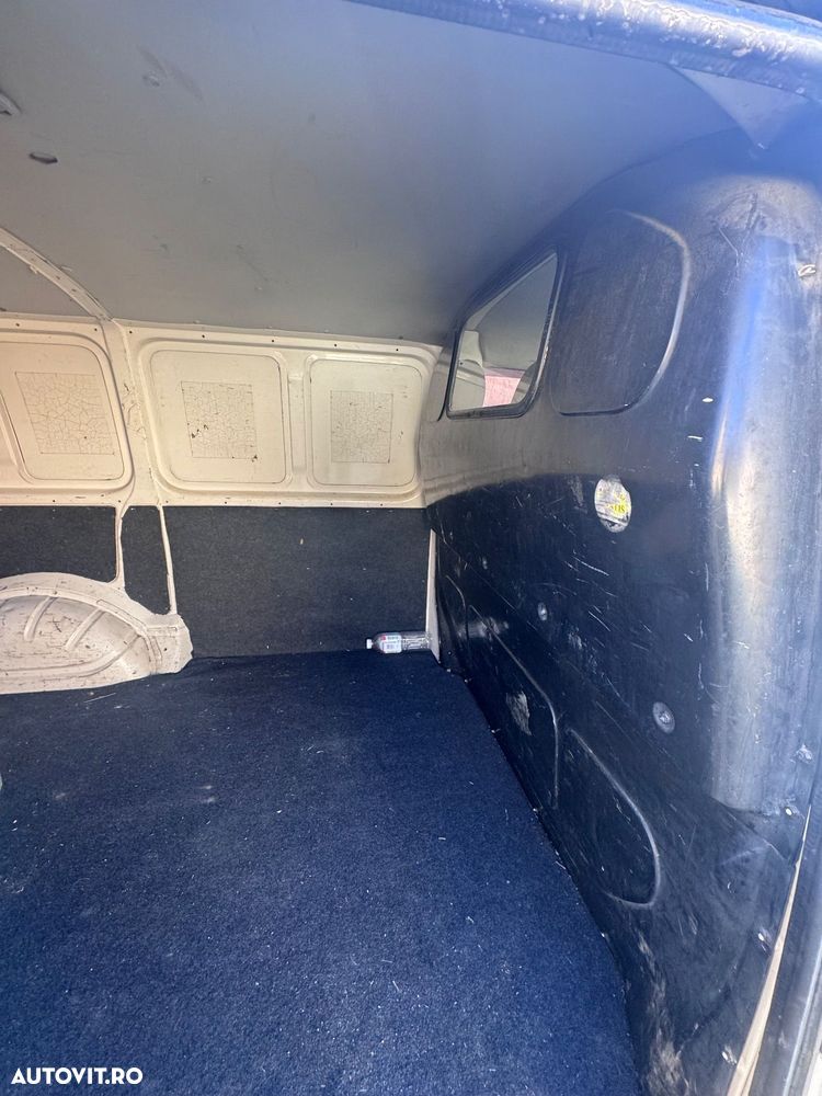 Volkswagen Transporter - 29