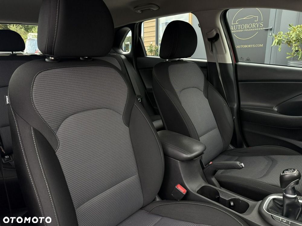 Hyundai i30 1.5 DPI Classic + - 12