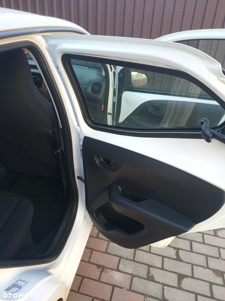 Toyota Aygo x - 7
