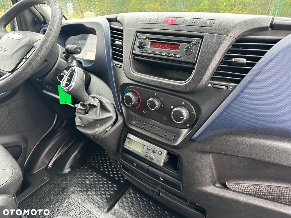 Iveco Daily 35S180 chłodnia klima 3.0 Hi Matic - 12