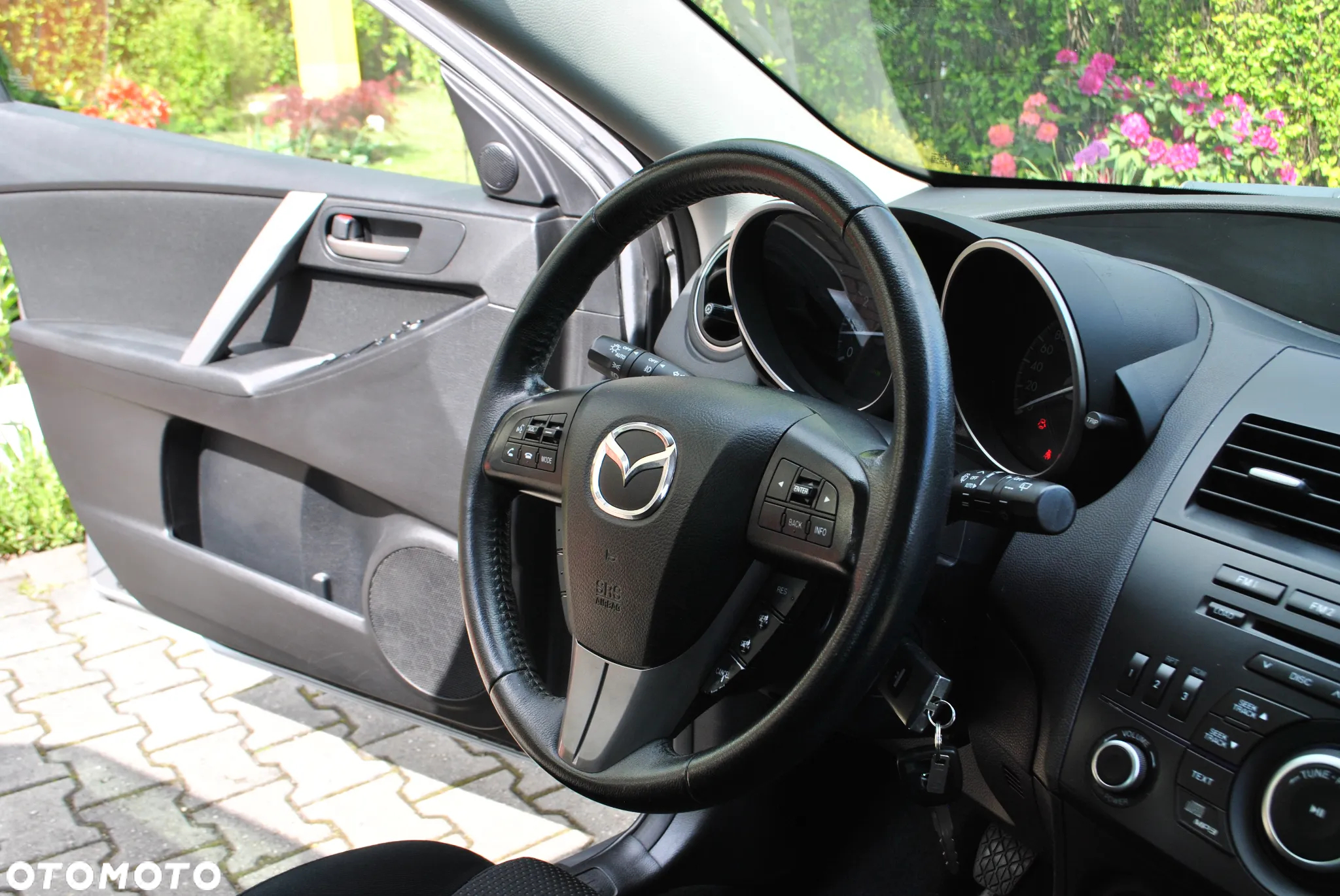 Mazda 3 1.6 Exclusive + - 33
