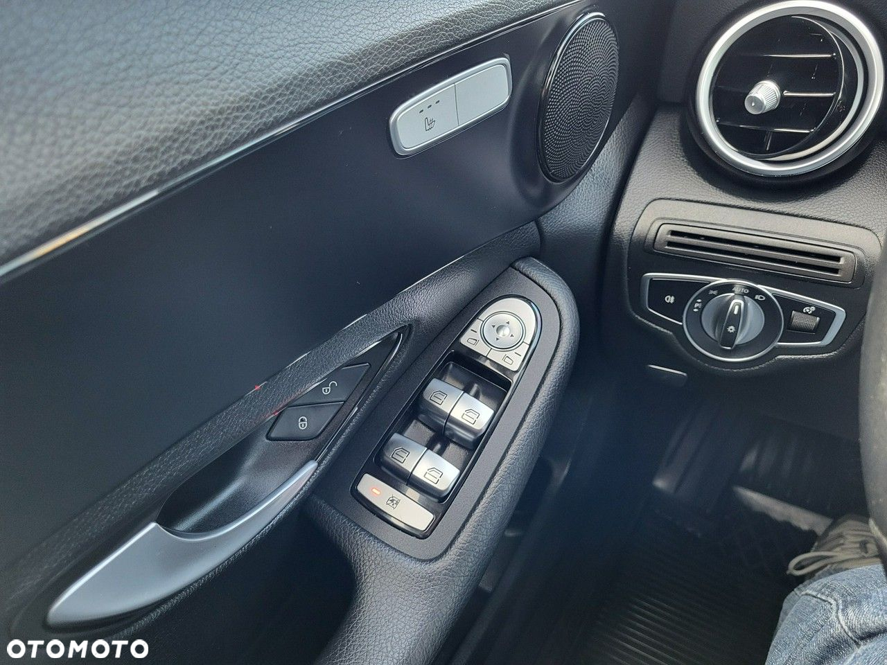 Mercedes-Benz Klasa C 220 d T 9G-TRONIC - 17