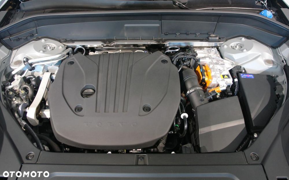 Volvo XC 90 T8 AWD Plug-In Hybrid Ultra Black Edition 7os - 35
