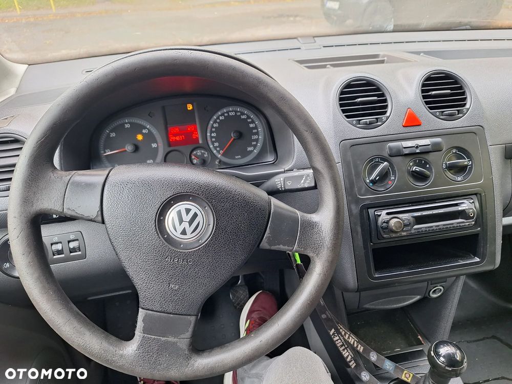 Volkswagen Caddy - 10