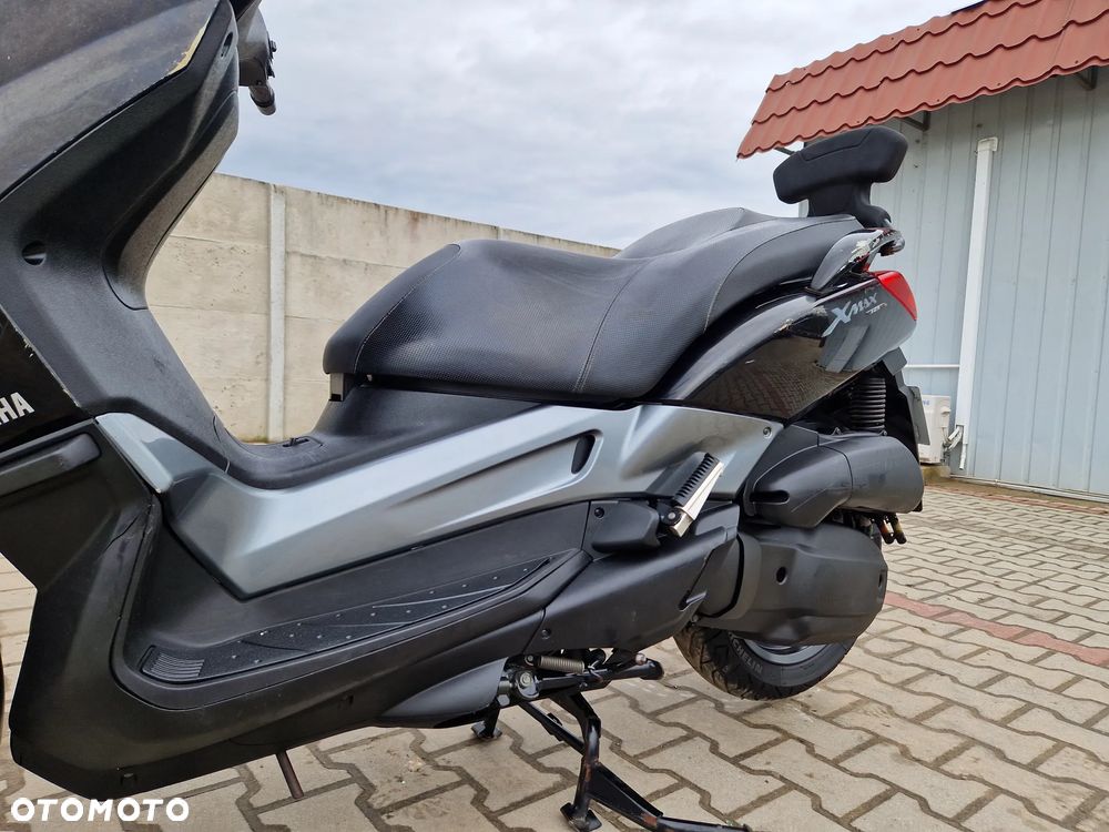 Yamaha X-max - 18