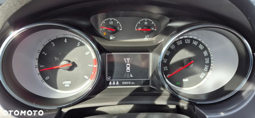 Opel Astra 1.4 Turbo Dynamic - 32