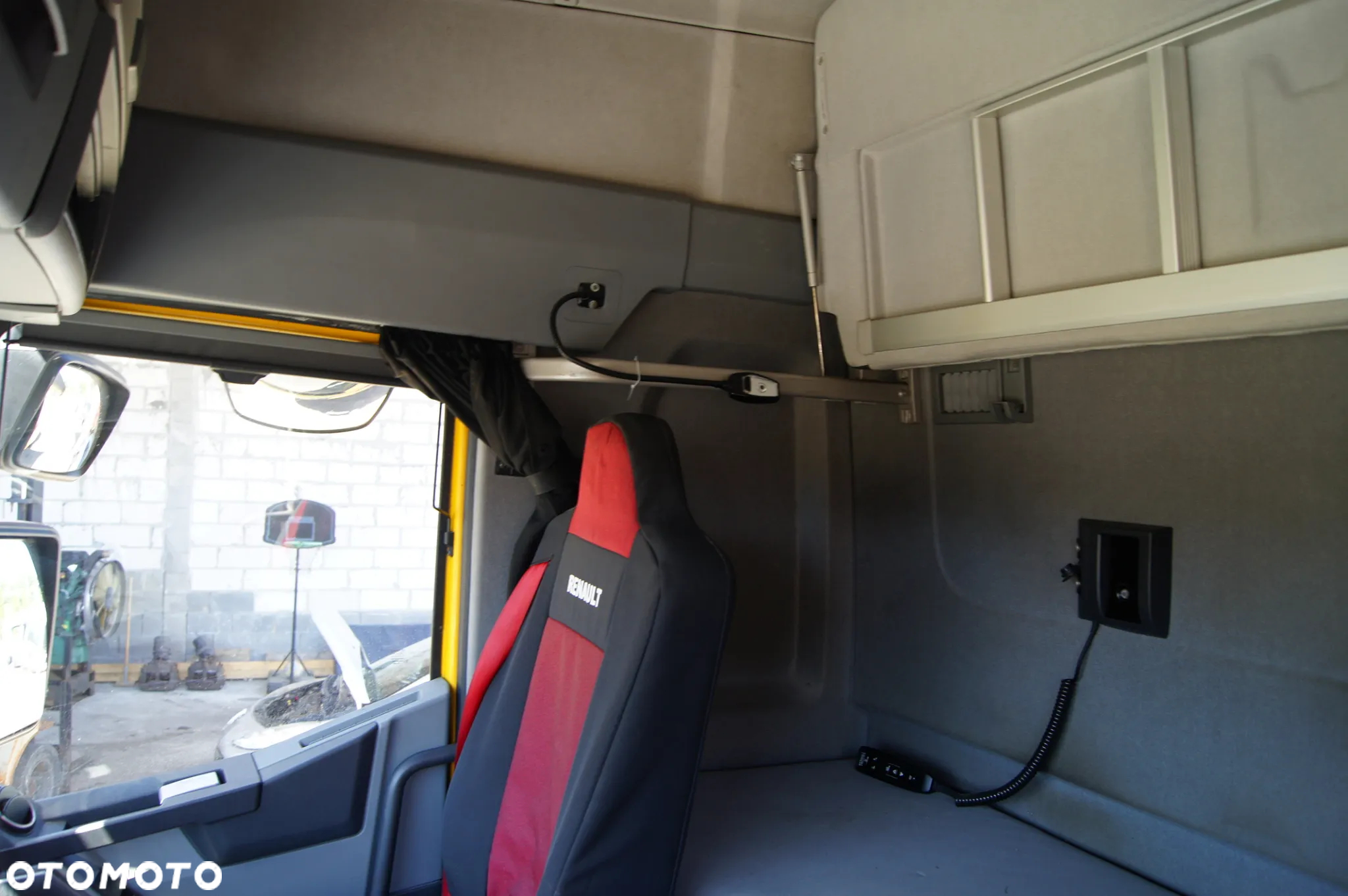 Renault T 440 - 8