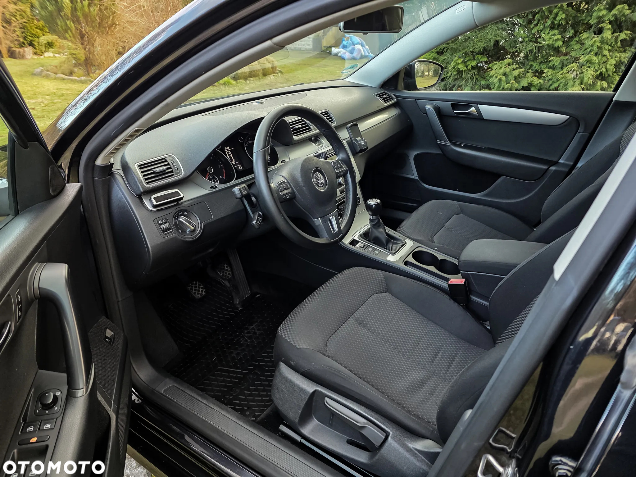 Volkswagen Passat 1.6 TDI Comfortline - 6