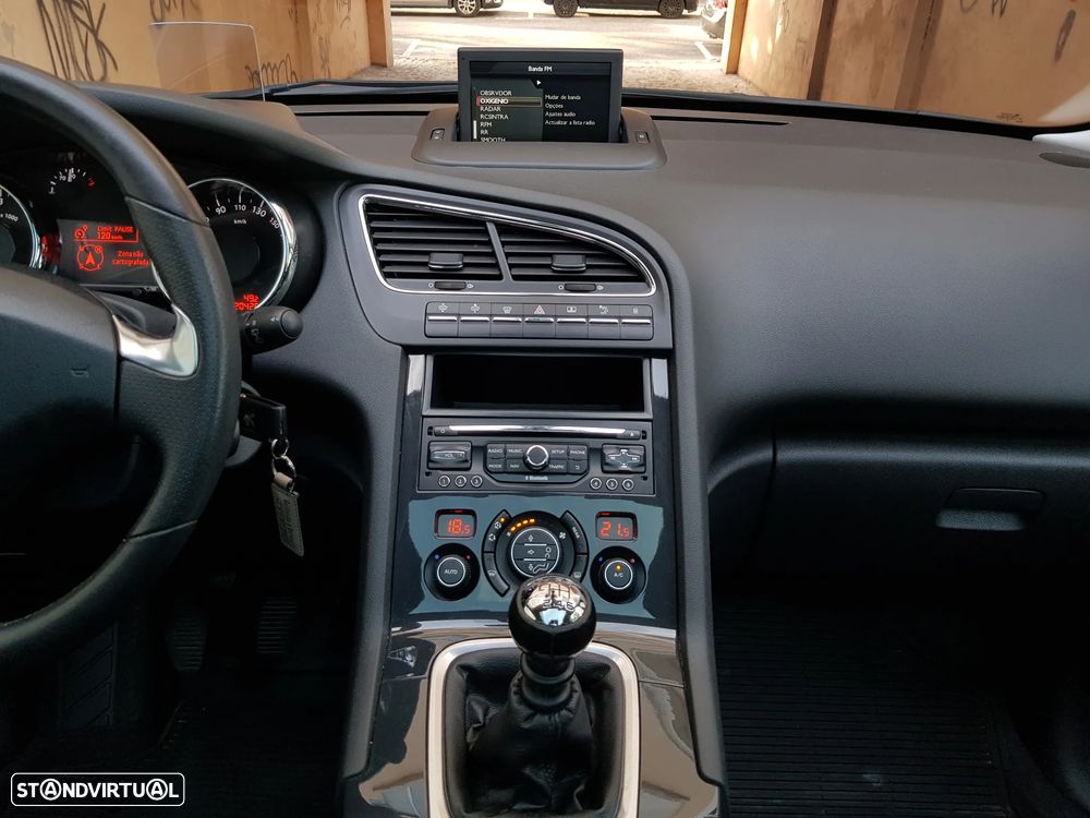 Peugeot 5008 1.6 BlueHDi Allure J17 - 18