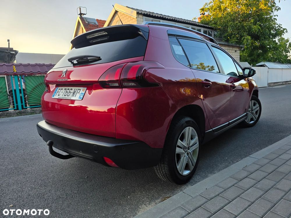 Peugeot 2008 BlueHDi 100 STOP & START Style - 33
