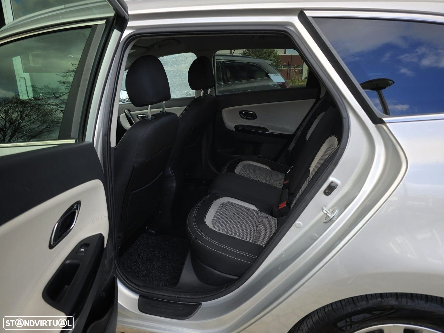 Kia Ceed SW 1.6 CRDi - 16