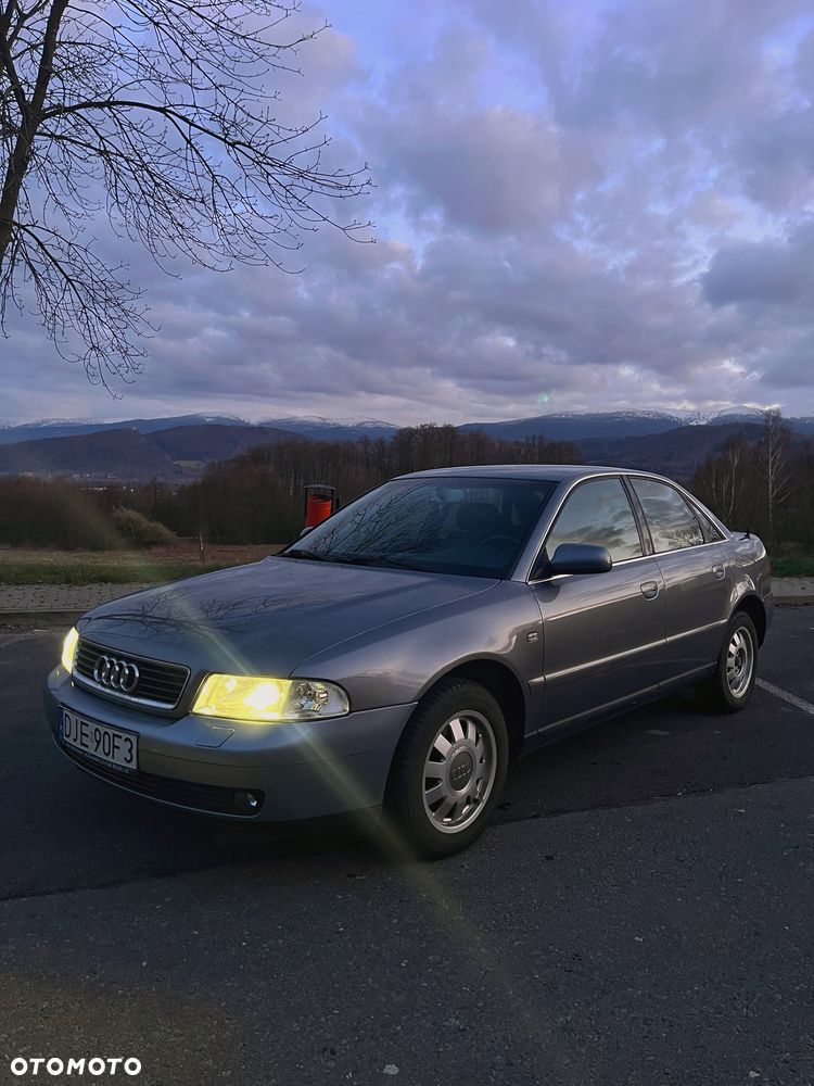 Audi A4 Avant - 1