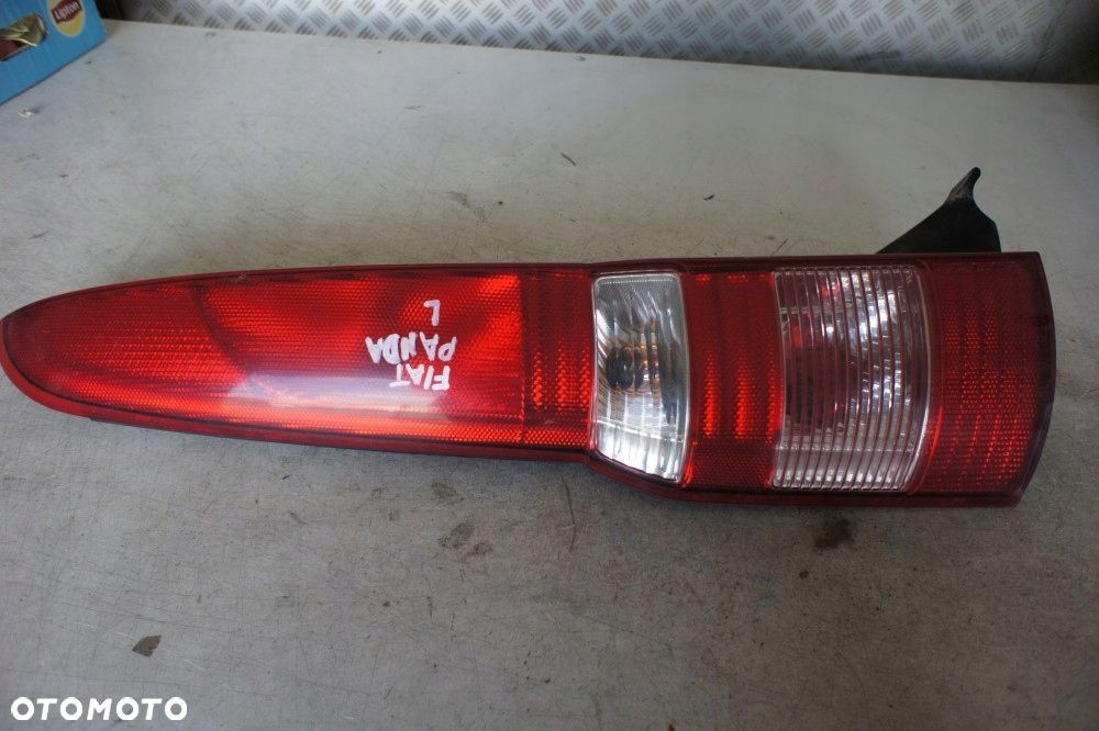FIAT PANDA LAMPA LEWY TYŁ - 1