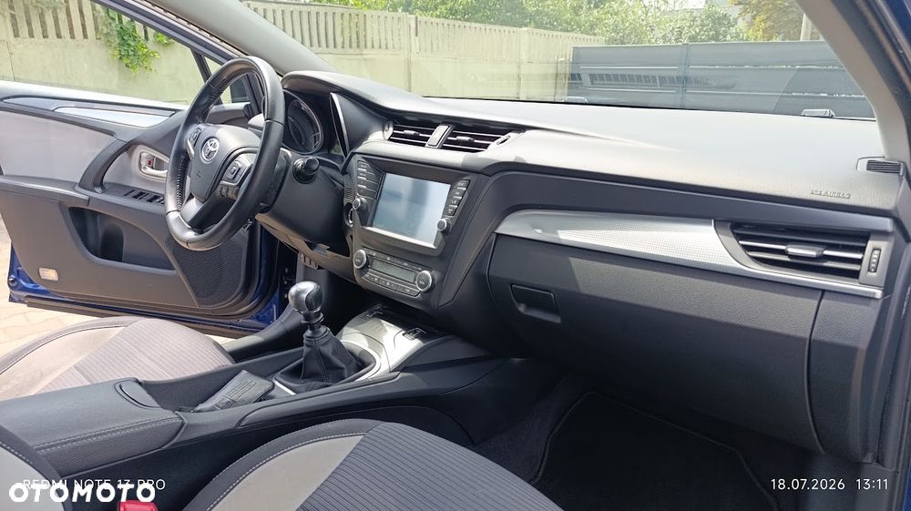 Toyota Avensis - 11