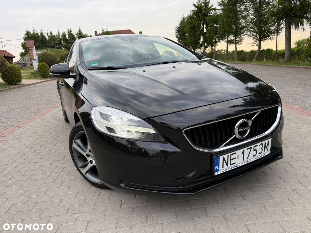 Volvo V40 D3 Momentum - 1