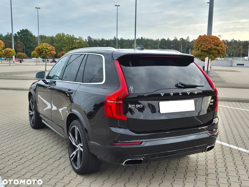 Volvo XC 90 - 7