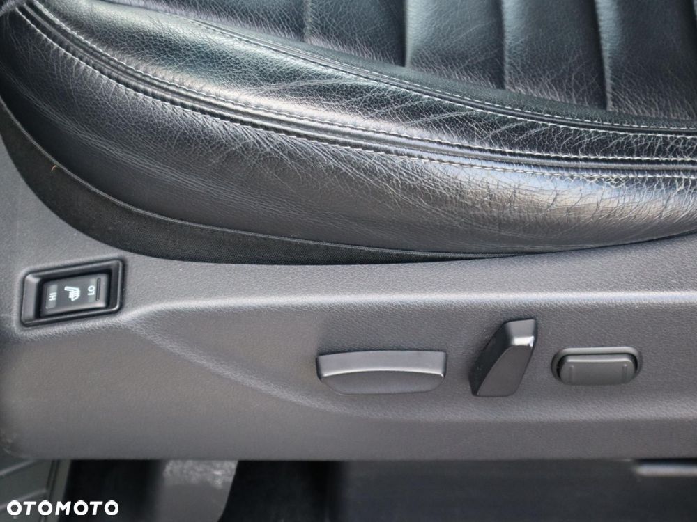 Mercedes-Benz Klasa X - 18