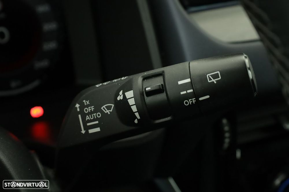 Nissan Qashqai 1.3 DIG-T N-Connecta Xtronic - 18