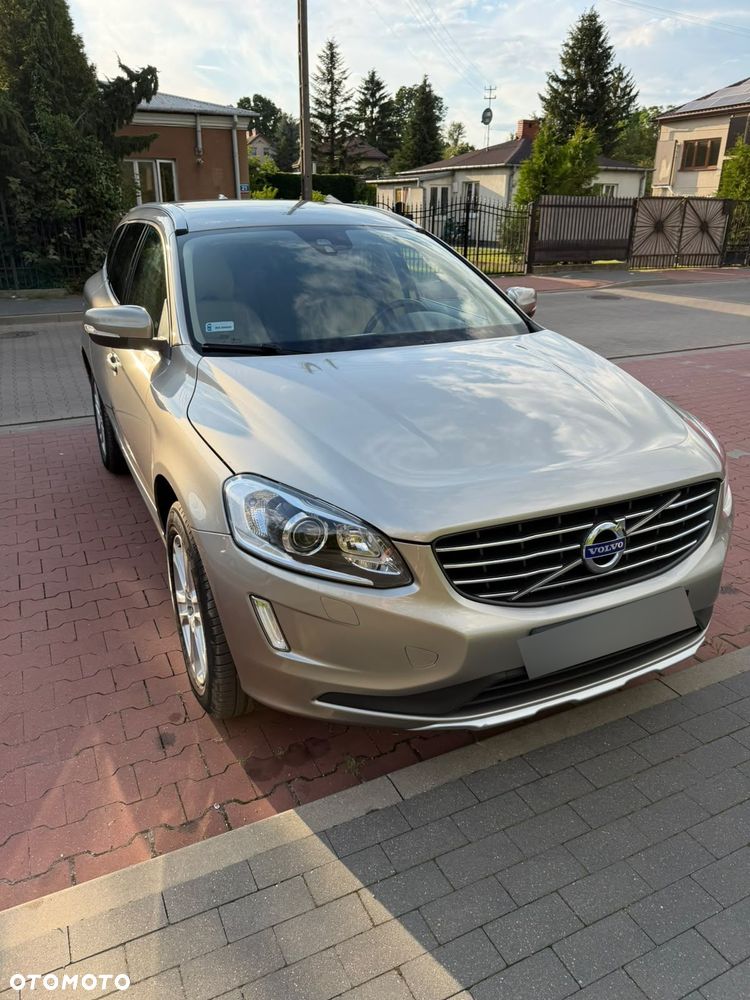 Volvo XC 60 D5 AWD Momentum - 7