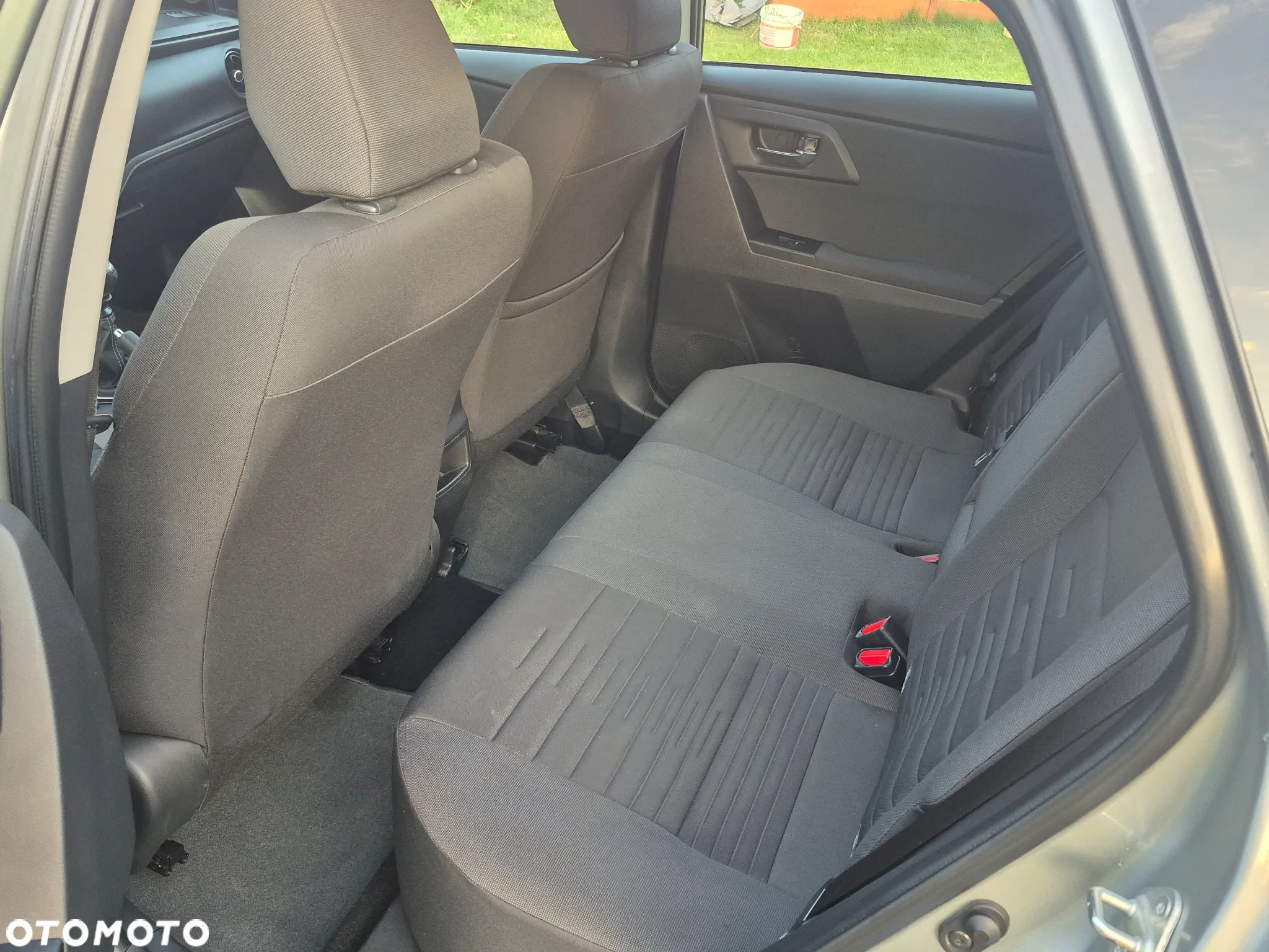 Toyota Auris 1.6 Premium - 12