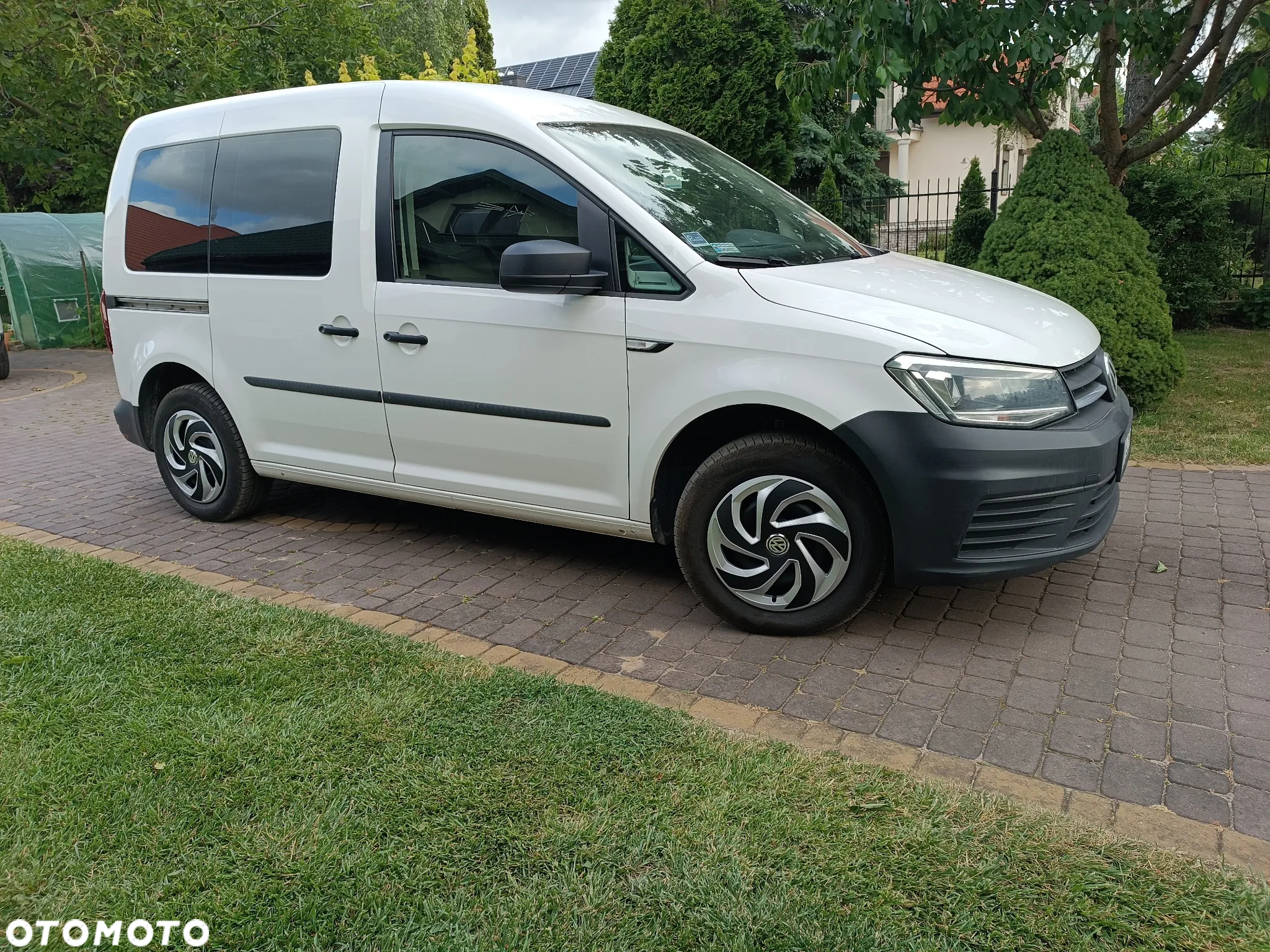 Volkswagen Caddy 2.0 TDI Comfortline - 8