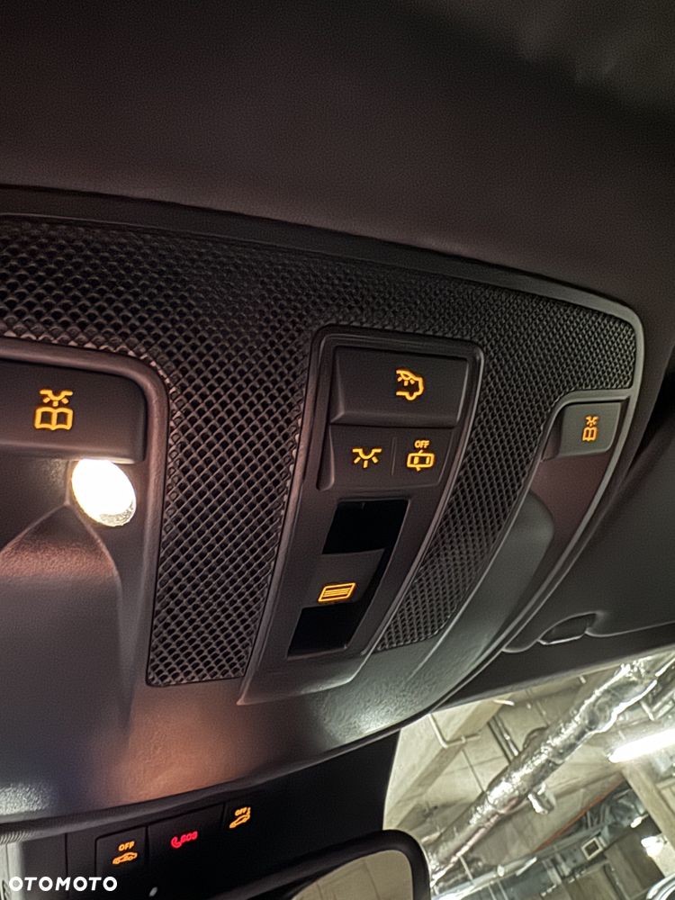 Mercedes-Benz GLA - 10