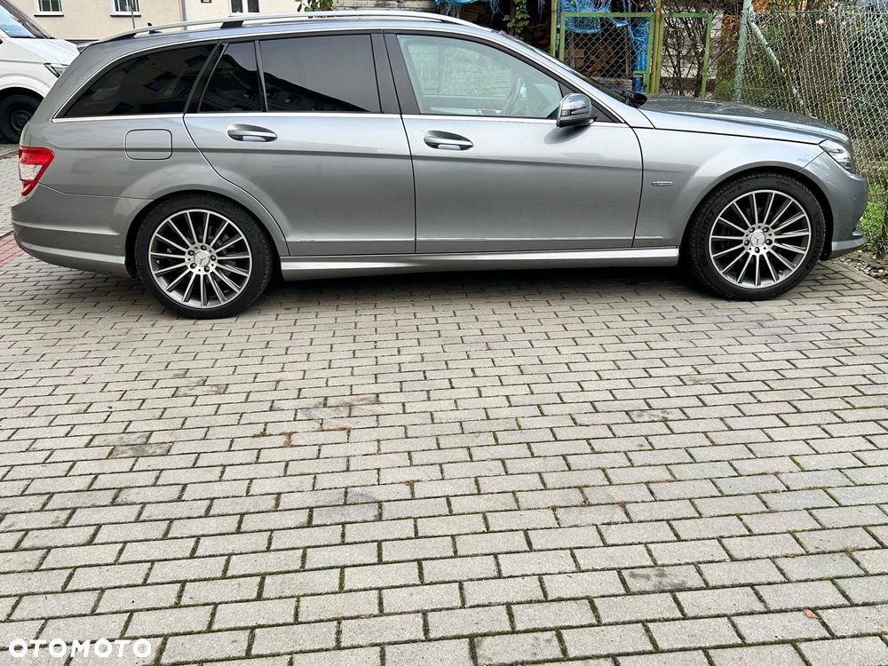 Mercedes-Benz Klasa C 250 CGI Automatik BlueEFFICIENCY SPORT EDITION - 24