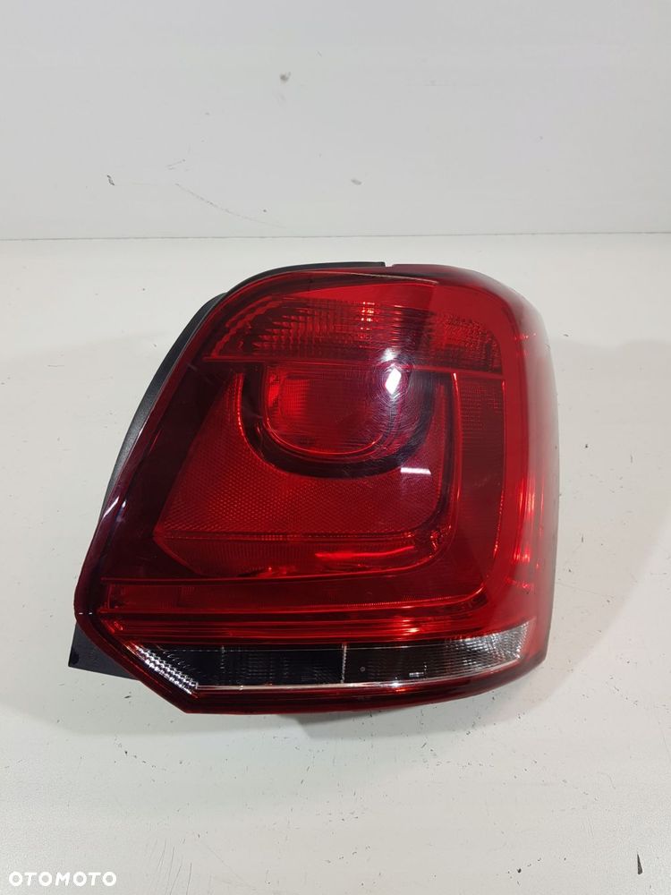 lampa prawy tył vw polo v 13r 3d 6r0945258a - 1
