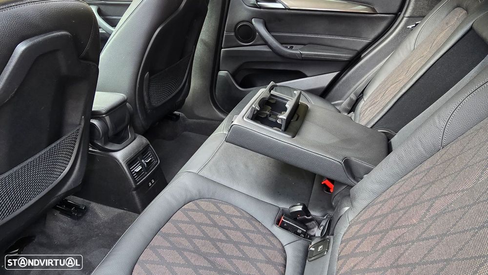 BMW X1 25 e xDrive xLine - 45