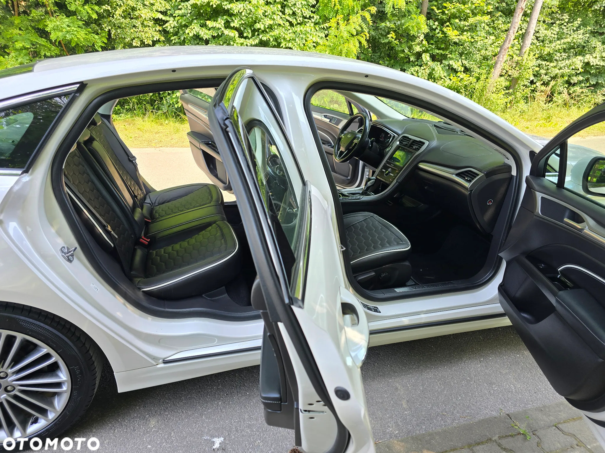 Ford Mondeo Vignale 2.0 Hybrid - 19