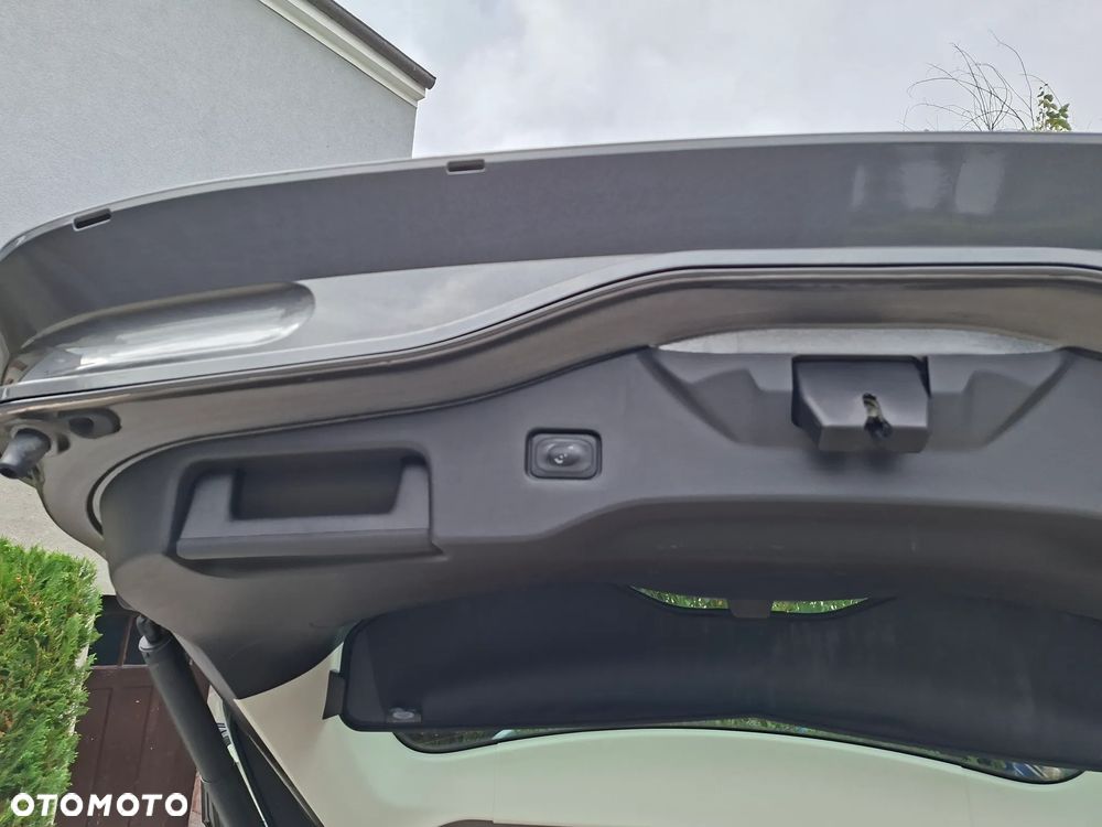 Ford Mondeo 2.0 TDCi ECOnetic Start-Stopp Titanium - 11
