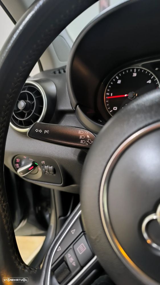 Audi A1 1.6 TDI S line Sport Pack - 22