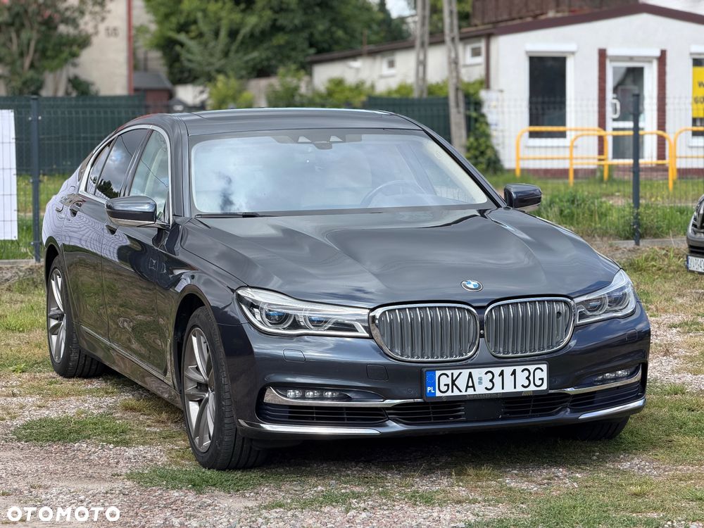 BMW Seria 7 750i xDrive - 7