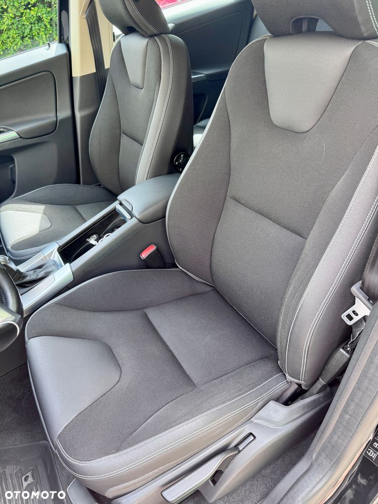 Volvo XC 60 D4 Geartronic Momentum - 13