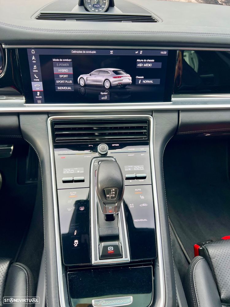Porsche Panamera Sport Turismo 4 E-Hybrid - 10