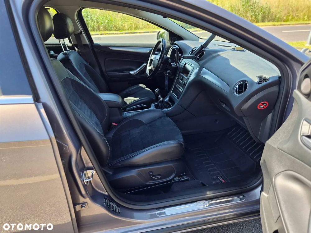 Ford Mondeo - 21