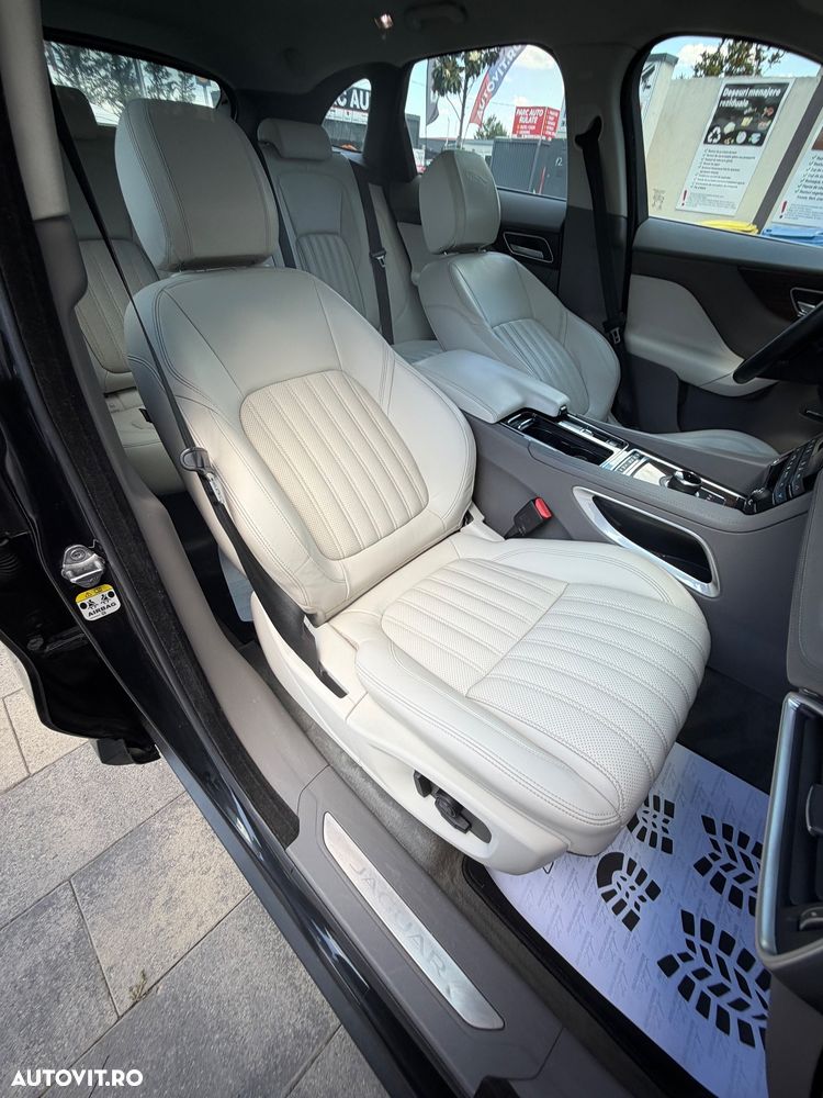 Jaguar F-Pace - 27