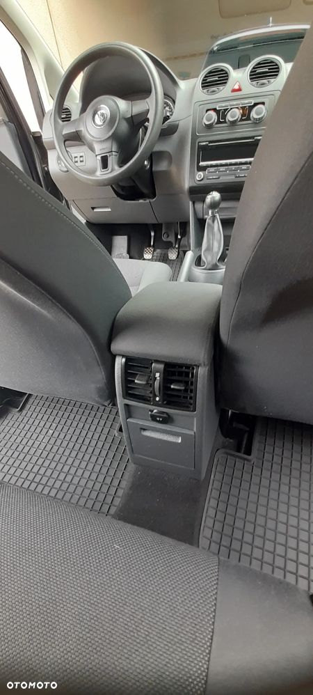 Volkswagen Caddy Comfortline BMT - 22