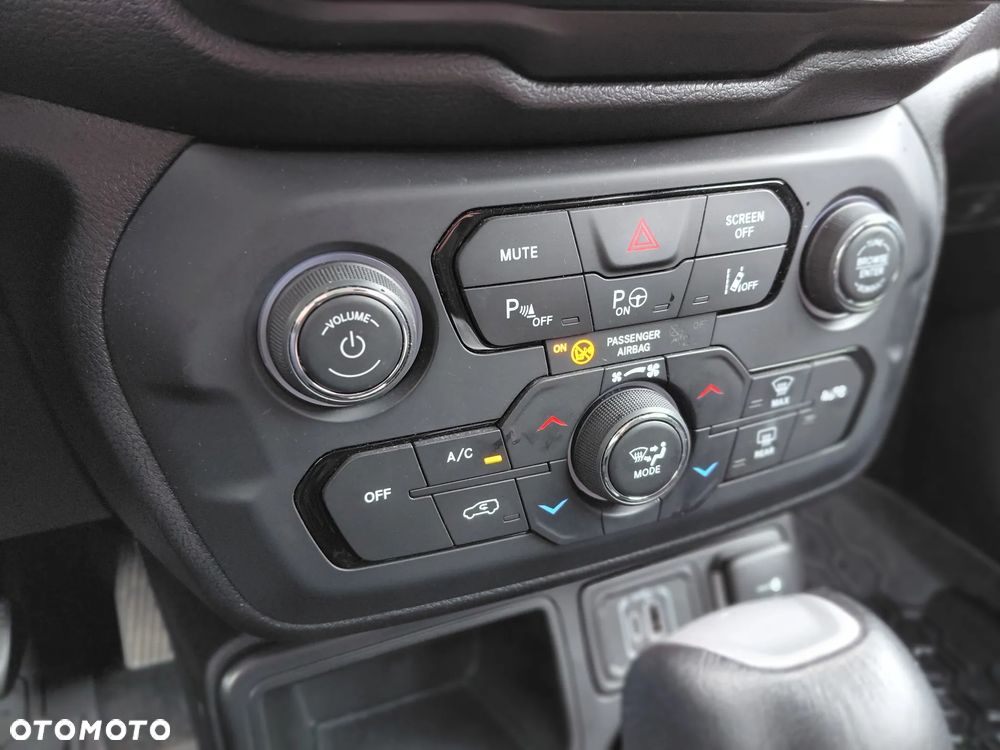 Jeep Renegade 1.5 T4 mHEV Altitude FWD S&S DCT - 13
