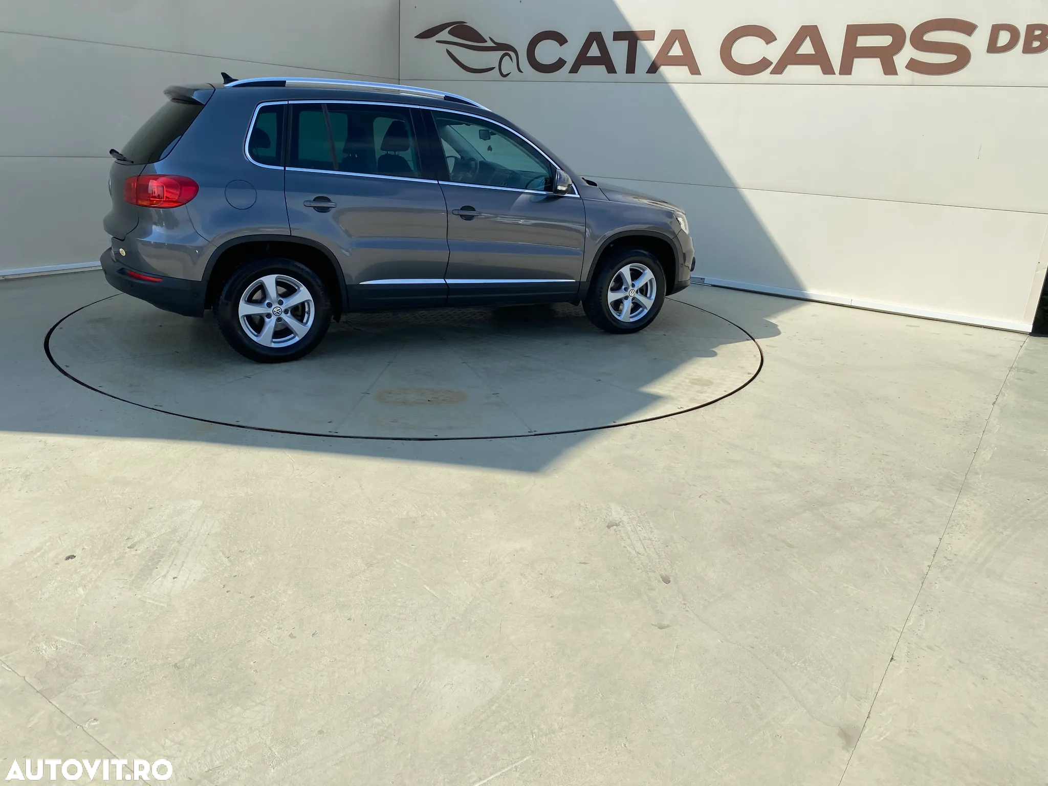 Volkswagen Tiguan 2.0 TDI 4Motion DSG Track & Field - 18