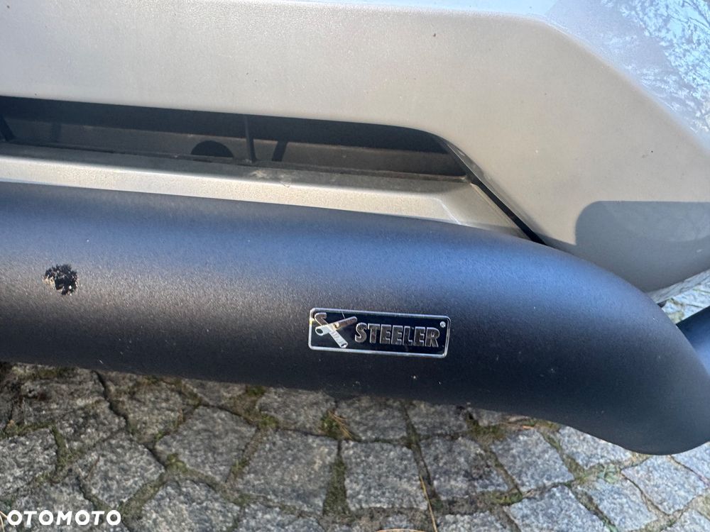 Mitsubishi L200 2.2 d DC Stark Basic - 11