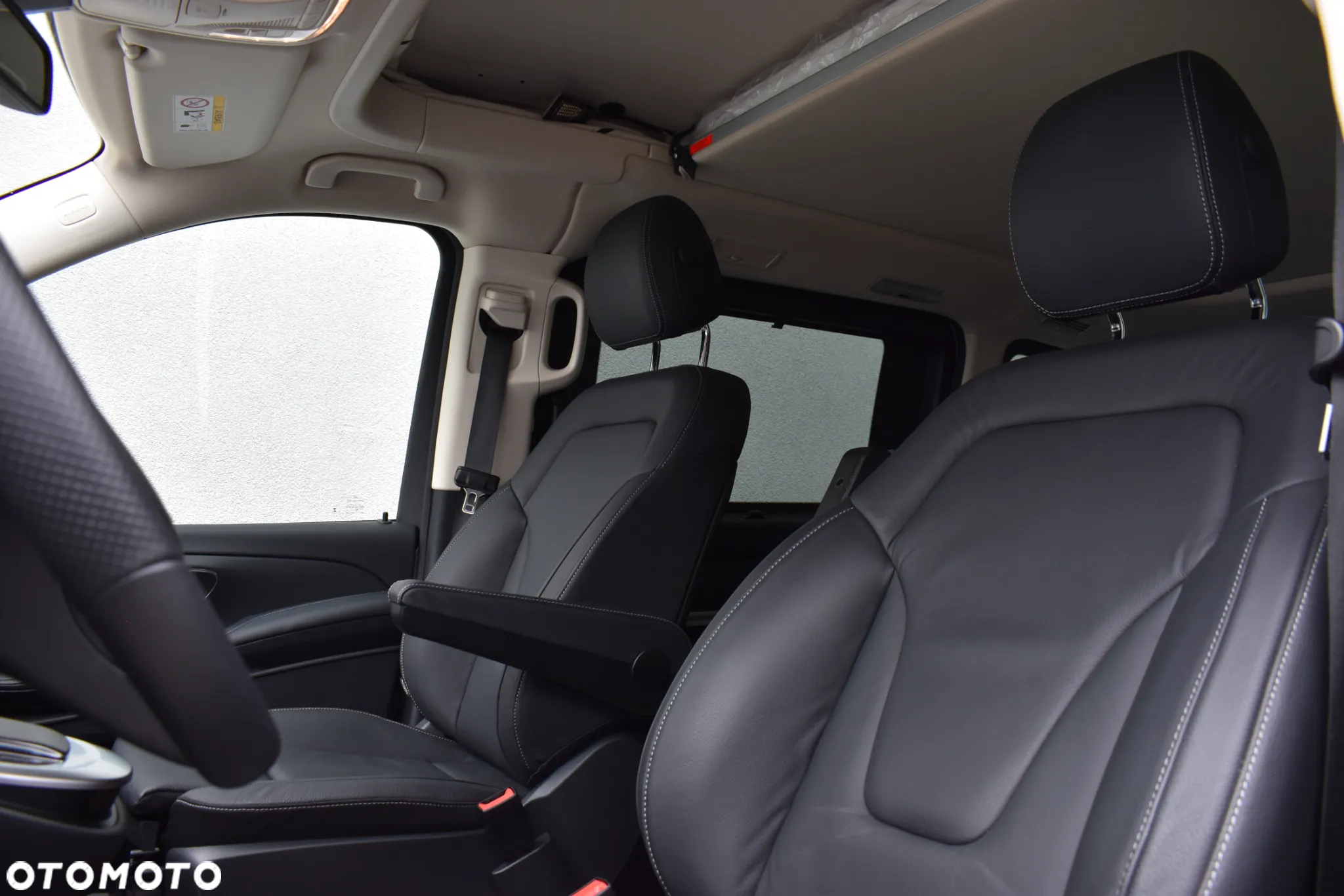 Mercedes-Benz Klasa V 300 d 4-Matic 9G-Tronic - 11