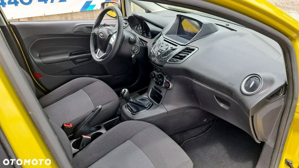 Ford Fiesta 1.25 Ambiente - 24