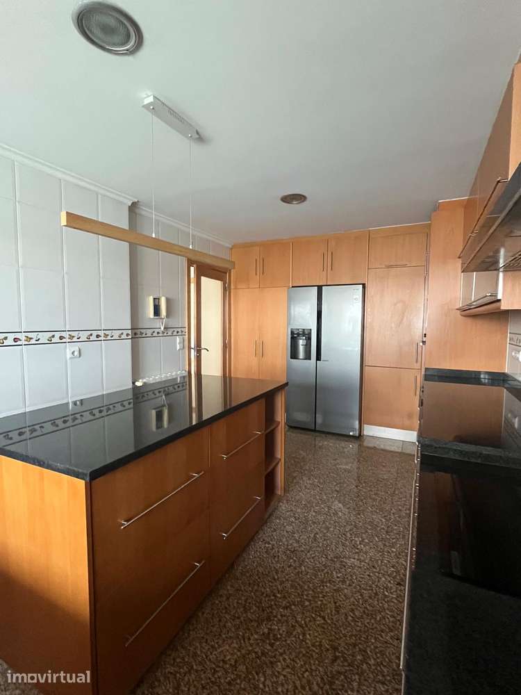 Geminada com piscina, garagem e terraço em Canidelo - Grande imagem: 5/60