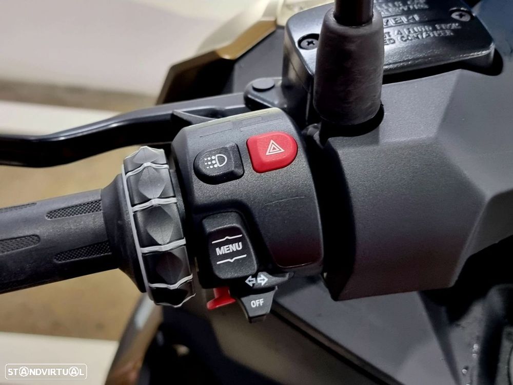 BMW C 400 X 400 X Kalamata metallic matt. - 11