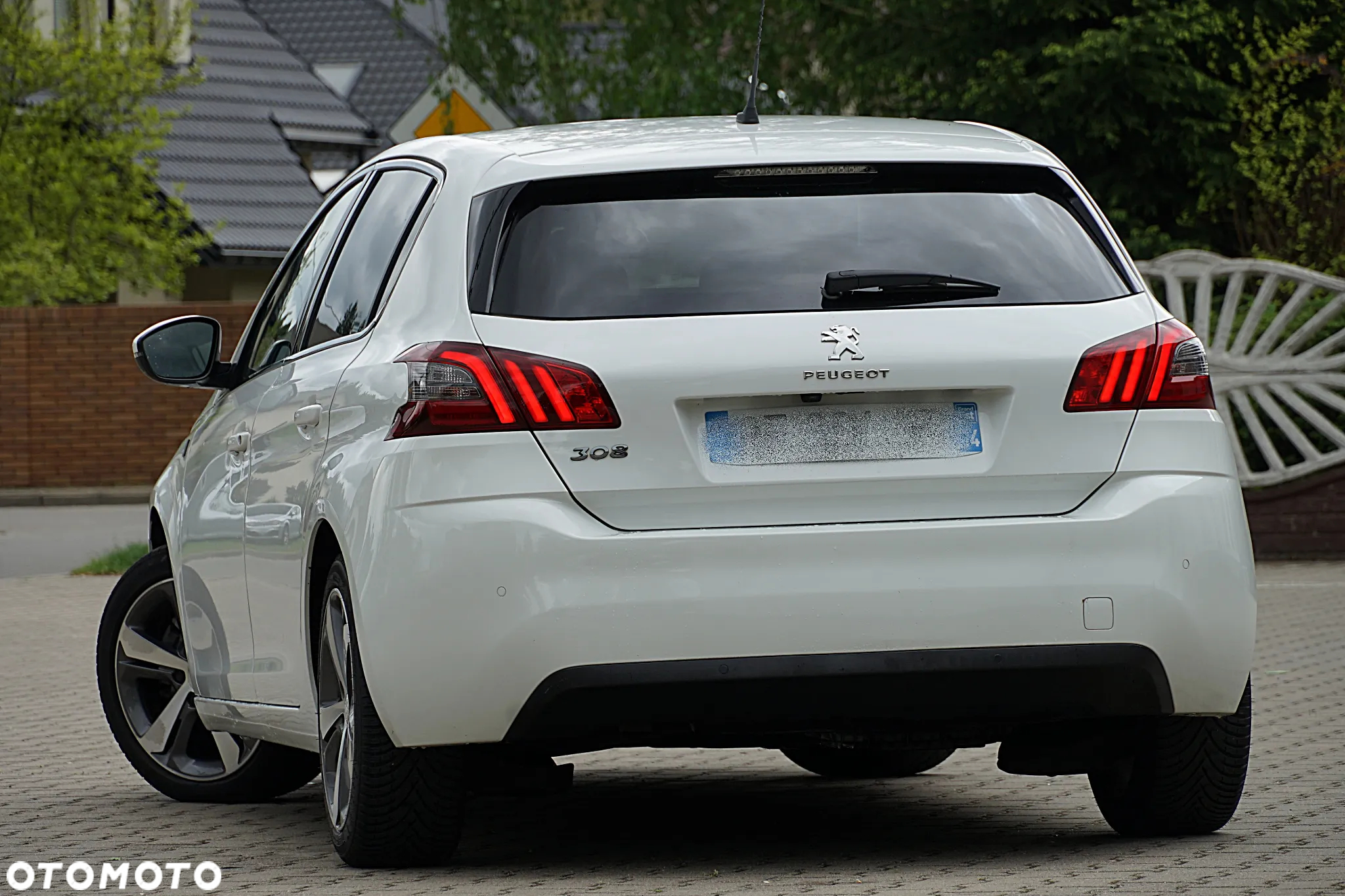 Peugeot 308 BlueHDi FAP 130 EAT8 Stop & Start Tech Edition - 16