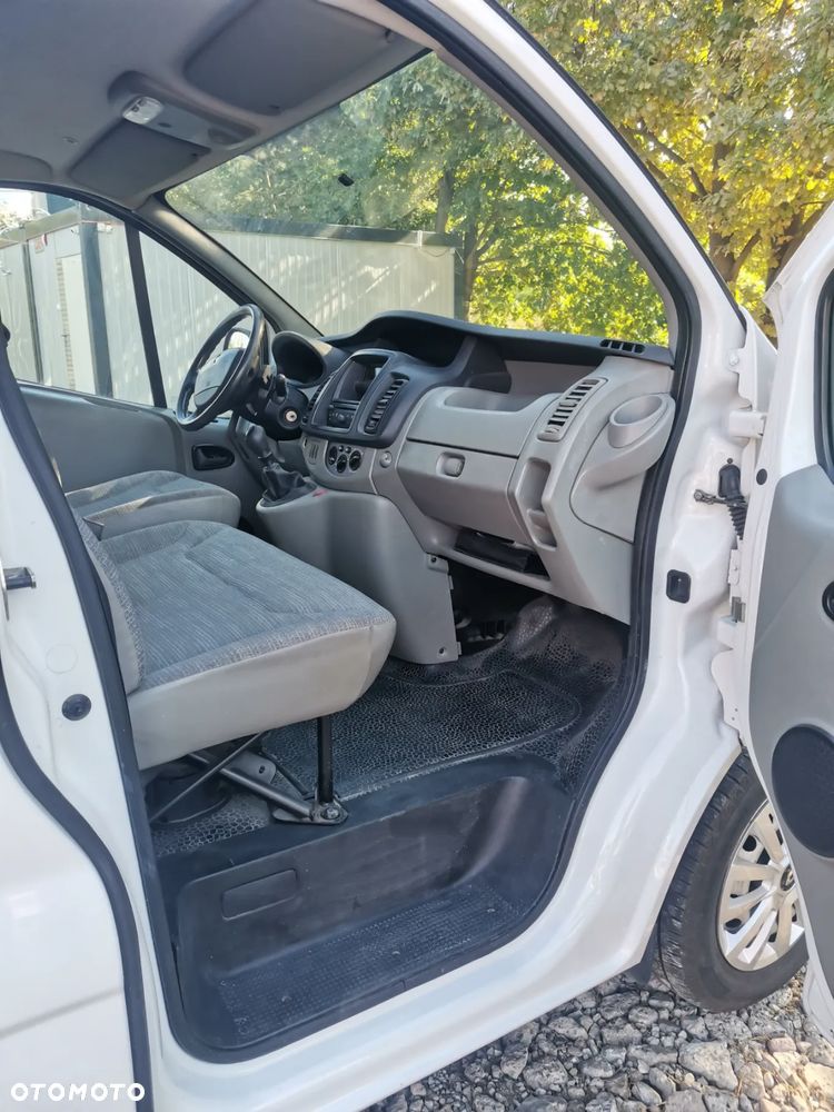 Renault Trafic - 13