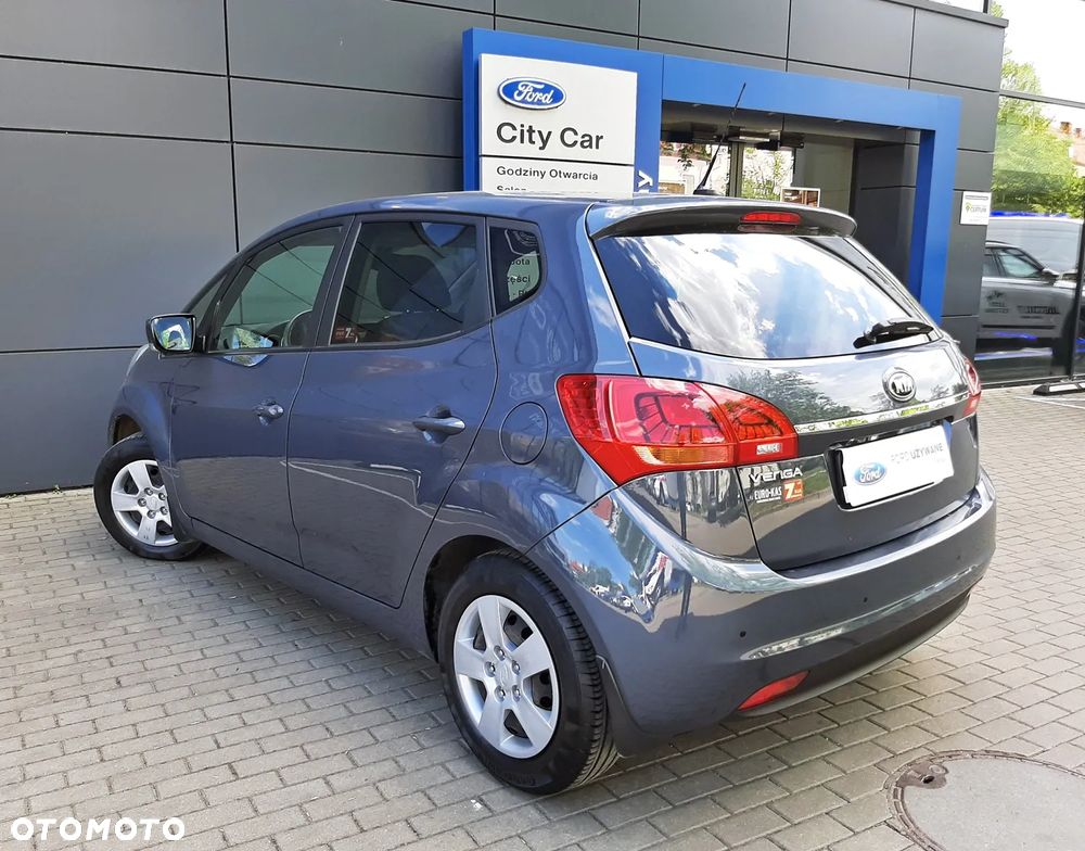 Kia Venga 1.6 L - 16