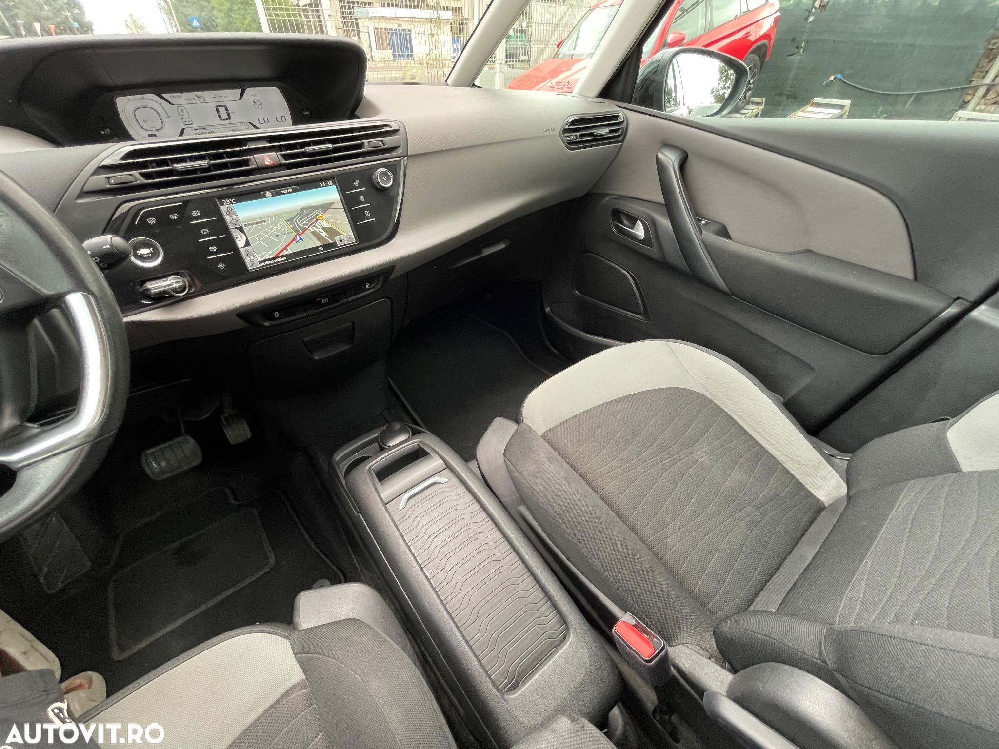 Citroën C4 Grand Picasso e-HDi 115 ETG6 Exclusive - 11